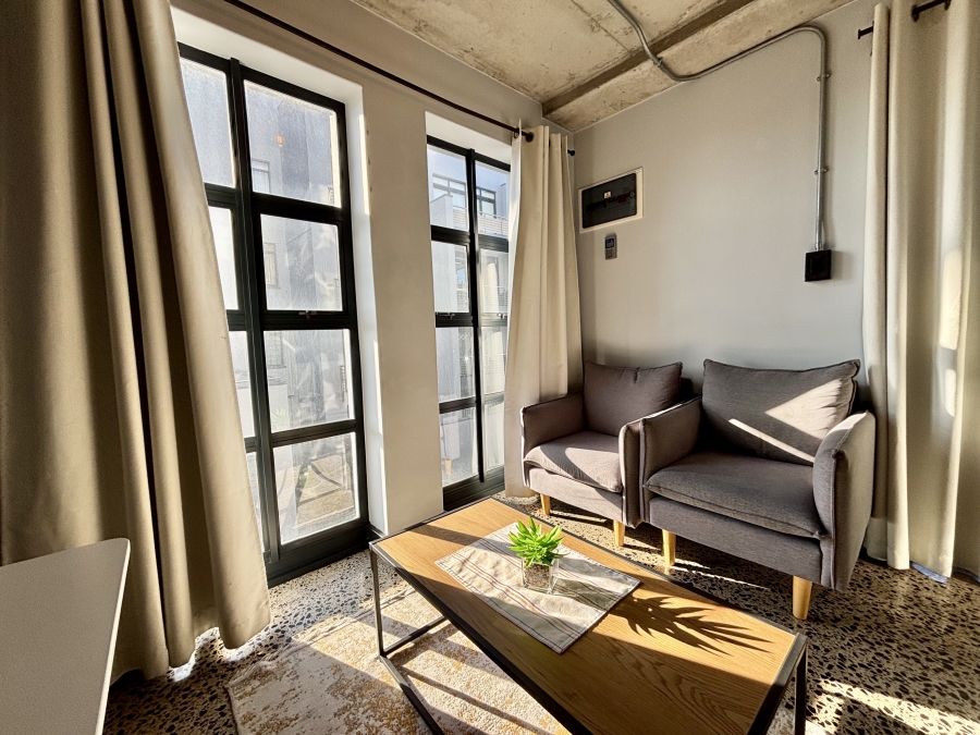 1 Bedroom Property for Sale in Bloubergstrand Western Cape